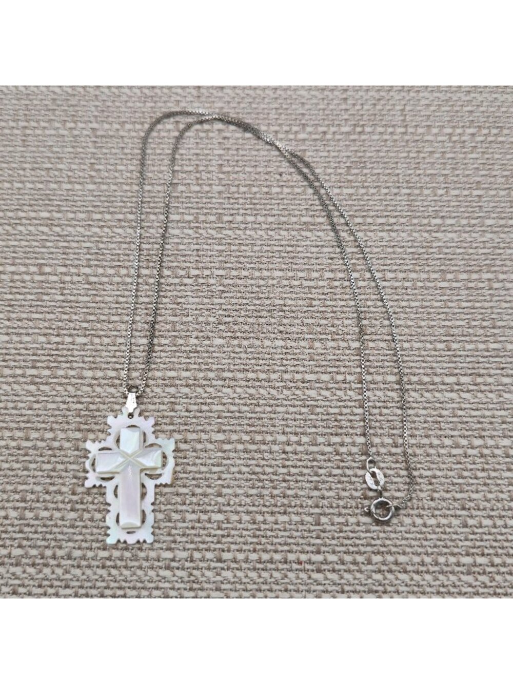 17.5 Inch Sterling Silver Mother of Pearl Ornate Cross Pendant Necklace A8529